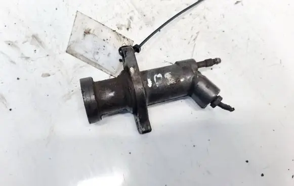 BMW 3 E46 Clutch master cylinder FTE6740