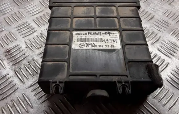 Volkswagen PASSAT B4 Engine control unit/module 028906021DD 0281001411412 28SA2669