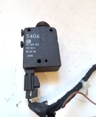 Opel Corsa B Central locking motor 90460062 5406 1101215