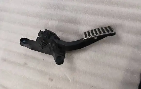 Hyundai Ioniq Accelerator throttle pedal 35191 G2100 9901 00T800K48