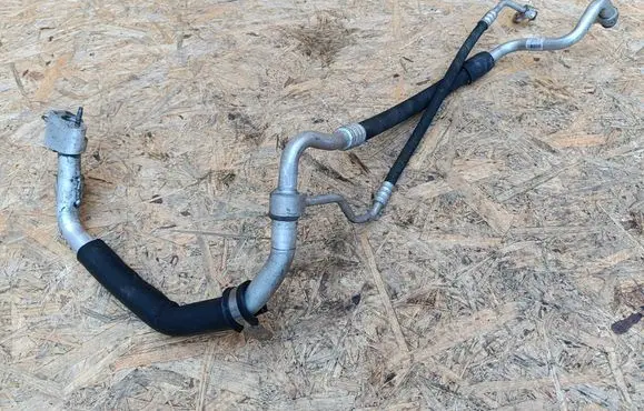 Mercedes-Benz E W212 Air conditioning (A/C) pipe/hose A2128305815