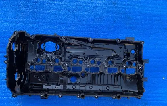 BMW X5 G05 Rocker cam cover 8680024