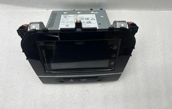 Suzuki Vitara (LY) Radio/CD/DVD/GPS head unit 3992054PJ9