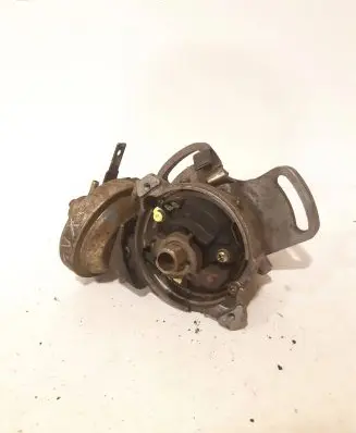 Mazda 626 Spark distributor T4T72571