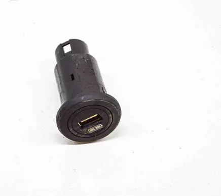 Jaguar I-Pace USB socket connector 
