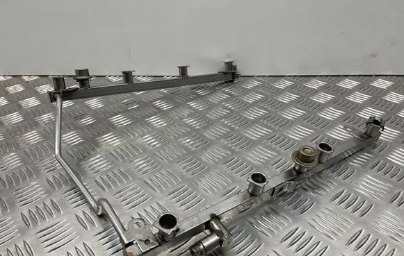 Fuel main line pipe