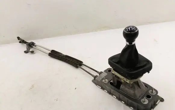 Volkswagen Golf V Gear shifter/selector 1K0711266A 1K0711265A 1K0711061A