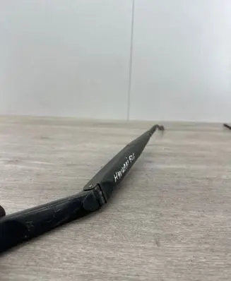 Hyundai Santa Fe Front wiper blade arm GD226XDJ