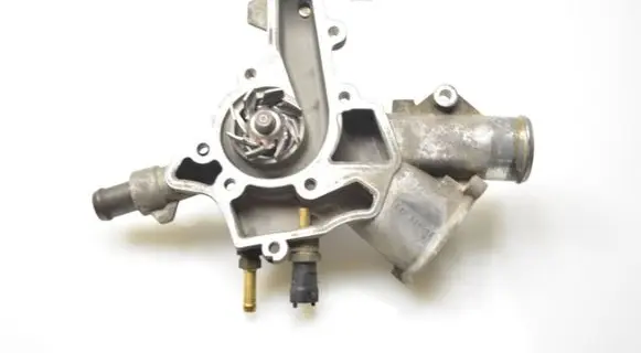 Opel Astra H Water pump 24469103