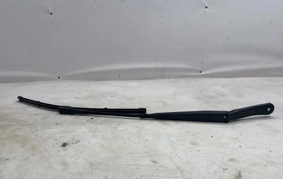 BMW X2 F39 Windshield/front glass wiper blade 7429708