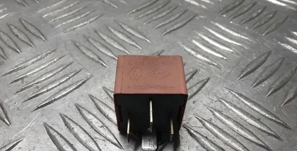 Renault Trafic II (X83) Other relay 8200308271