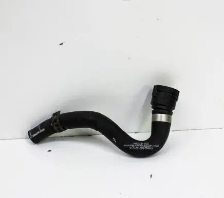 Volkswagen PASSAT B8 Engine coolant pipe/hose 5Q0122101S