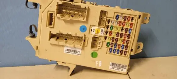 KIA Carens III Fuse module 91950A4510