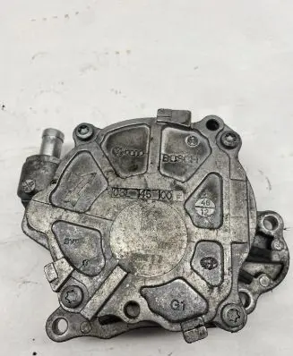 Audi A4 S4 B8 8K Vacuum pump 03L145100