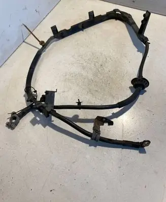 Volkswagen PASSAT B5.5 Positive cable (battery) 