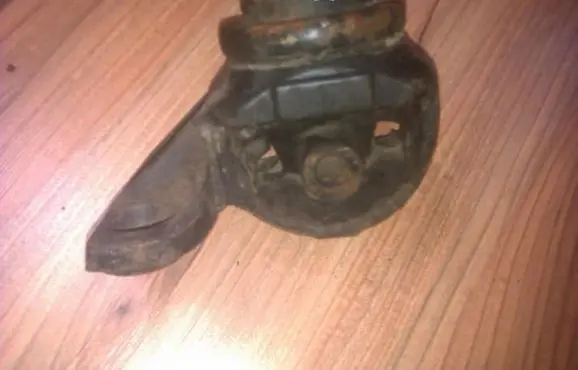 KIA Clarus Engine mount bracket k9a439060