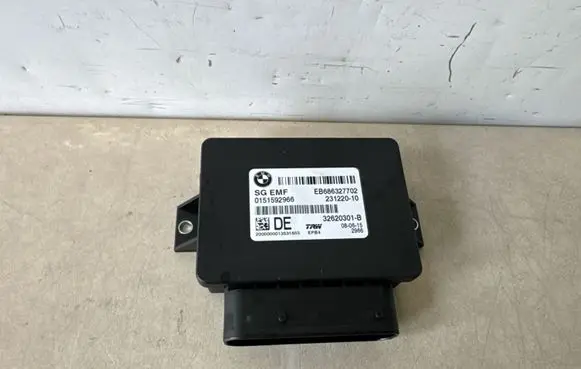 BMW 5 F10 F11 Hand brake control module 6863277