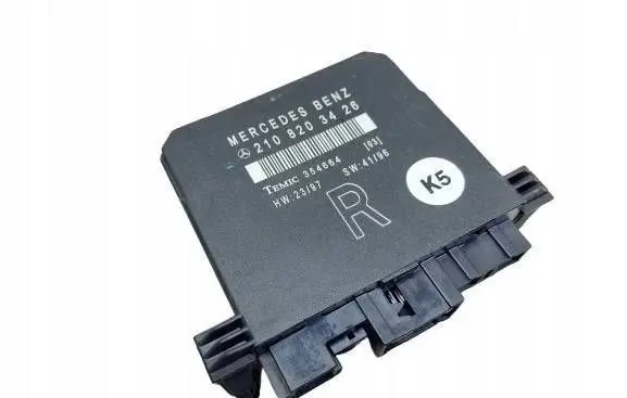 Mercedes-Benz E W210 Door control unit/module 2108203426 354864