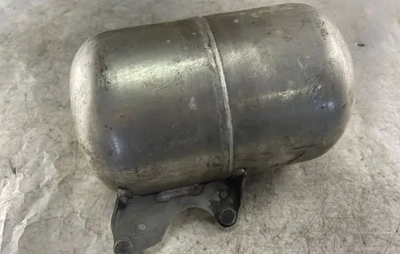 Mercedes-Benz S W221 Air suspension tank/reservoir A2213200015