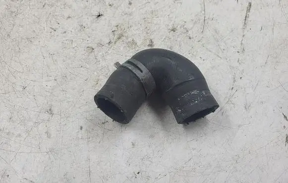 Audi A4 S4 B5 8D Engine coolant pipe/hose 