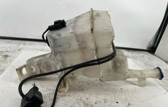 KIA Rio Windshield washer fluid reservoir/tank 986101W000