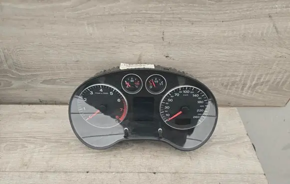 Audi A3 S3 8P Speedometer (instrument cluster) 8P0920931R