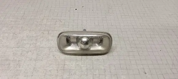 Audi A4 S4 B6 8E 8H Front fender indicator light 8E0949127