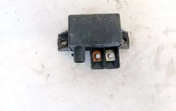Mercedes-Benz E W211 Glow plug pre-heat relay a0025426419 0332002167