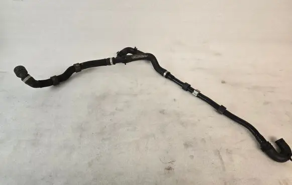 Mercedes-Benz S C217 Engine coolant pipe/hose A2225018101