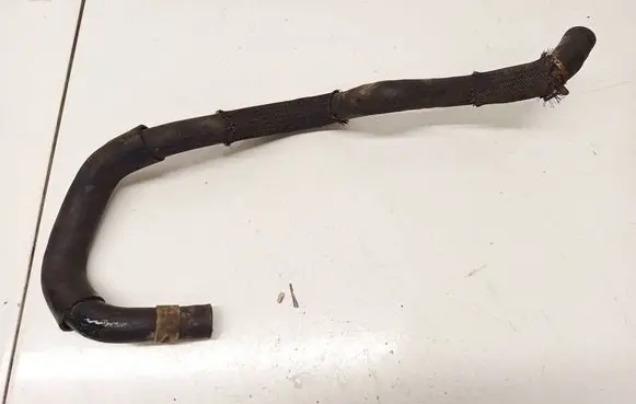 Engine coolant pipe/hose