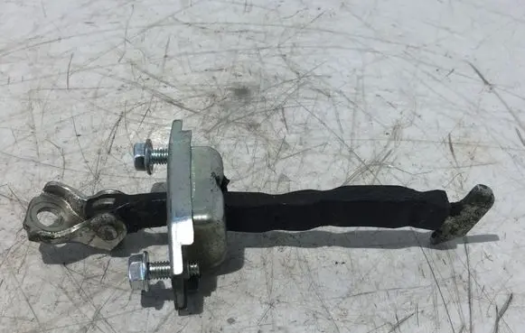 Toyota Yaris Front door check strap stopper