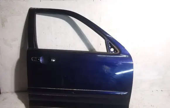 Honda CR-V Front door