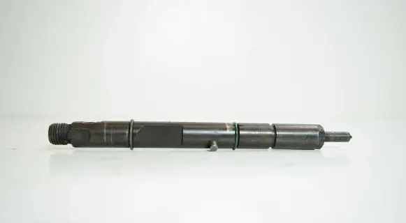 Audi A4 S4 B5 8D Fuel injector 059130201E