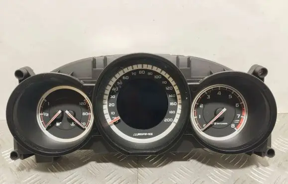 Mercedes-Benz CLS C218 X218 Speedometer (instrument cluster) A2189007504