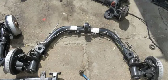 Renault Twingo III Rear axle beam 
