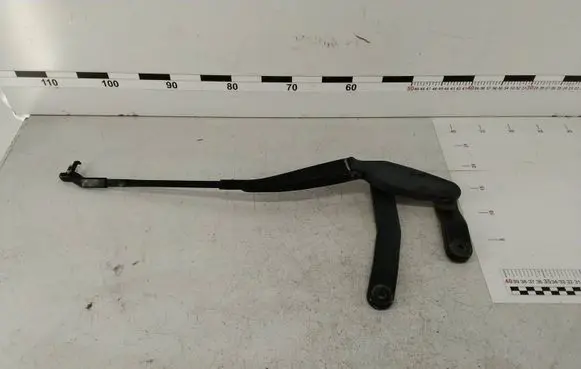 Mercedes-Benz E W212 Front wiper blade arm 79536 3392125703