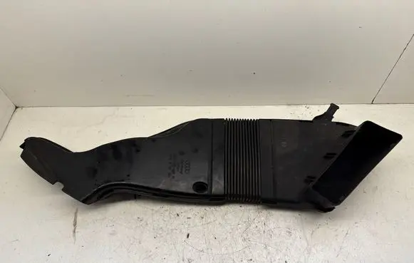 Audi A4 S4 B7 8E 8H Air intake duct part 8E0129618H 8E0129617D