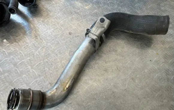 Nissan Qashqai Intercooler hose/pipe 14400JD70B