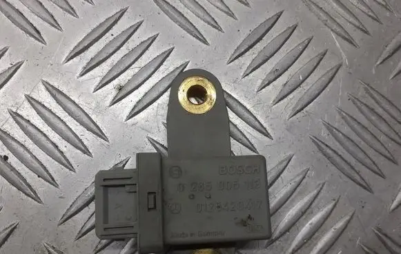 Mercedes-Benz A W168 ESP acceleration yaw rate sensor 0285005113