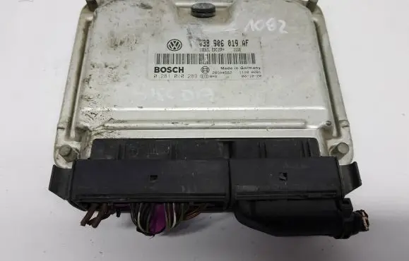 Skoda Fabia Mk1 (6Y) Engine control unit/module 0281010289