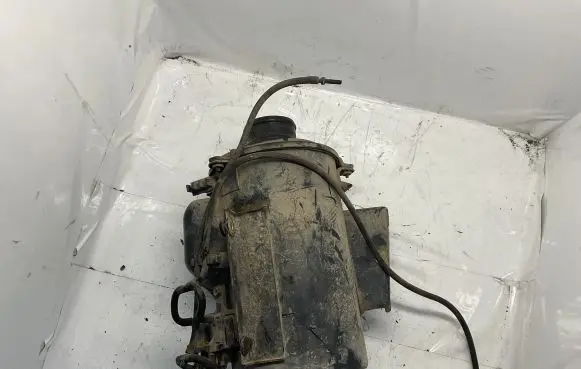 Mitsubishi Pajero Air filter 