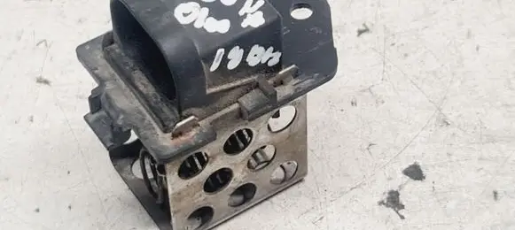 Renault Laguna II Coolant fan relay 8200045082
