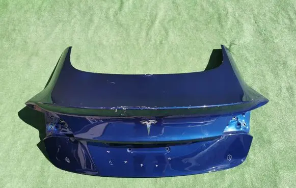 Tesla Model 3 Tailgate/trunk/boot lid