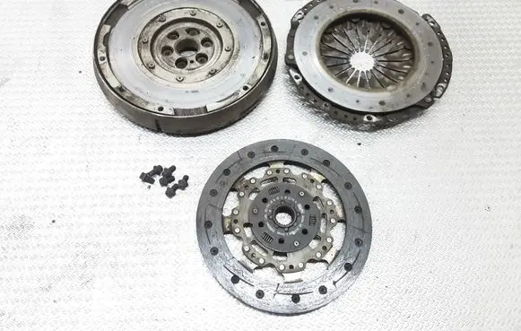 Mazda 3 I Clutch set kit GGV30000039 9648718380