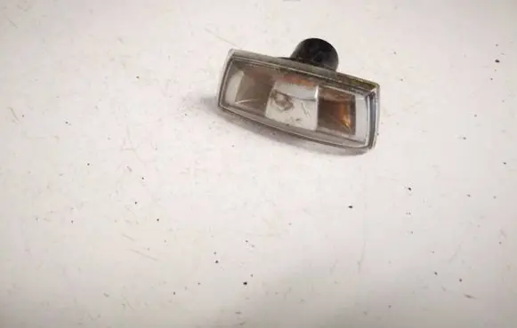 Opel Astra H Front fender indicator light 13131298 13131299