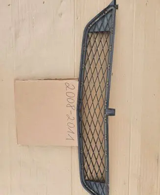 Mercedes-Benz B W245 Front bumper lower grill A1698851922