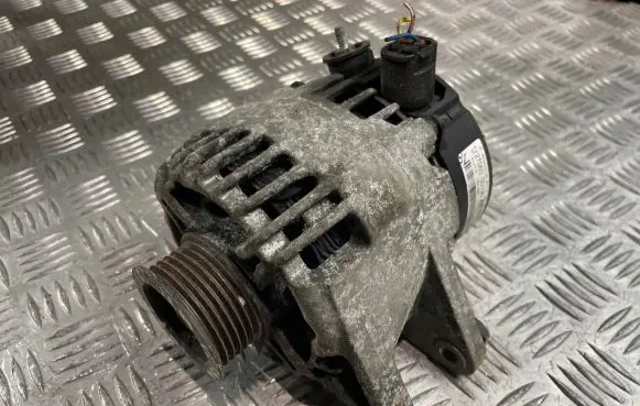 Toyota Corolla Verso E121 Generator/alternator 270600D190 MS1012100890 207071
