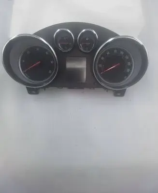 Opel Zafira C Speedometer (instrument cluster) 13460585