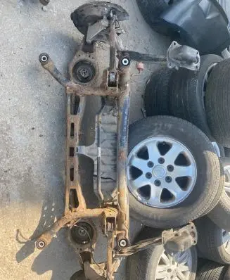 Volkswagen PASSAT B7 Rear axle beam 