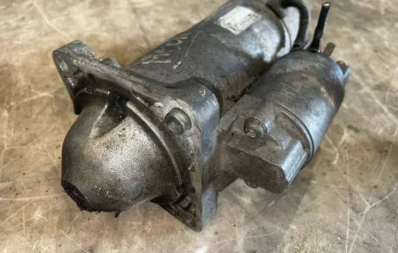 Opel Vectra C Starter motor 55352882